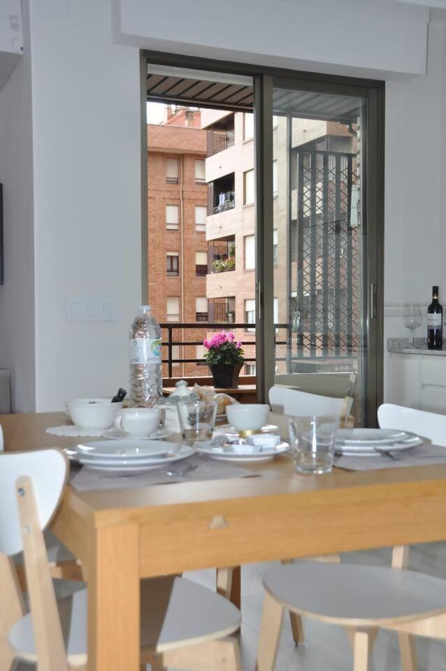 Apto La Estambrera I I Wifi Y Aire Acondicionado Logroño Exterior foto